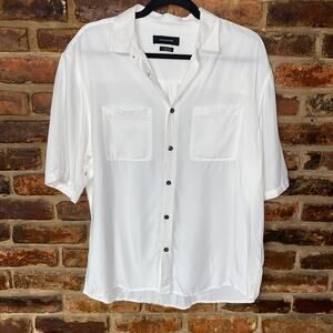 Urban Outfitters White Modal Short Sleeve Button Down Shirt Men's Size Small